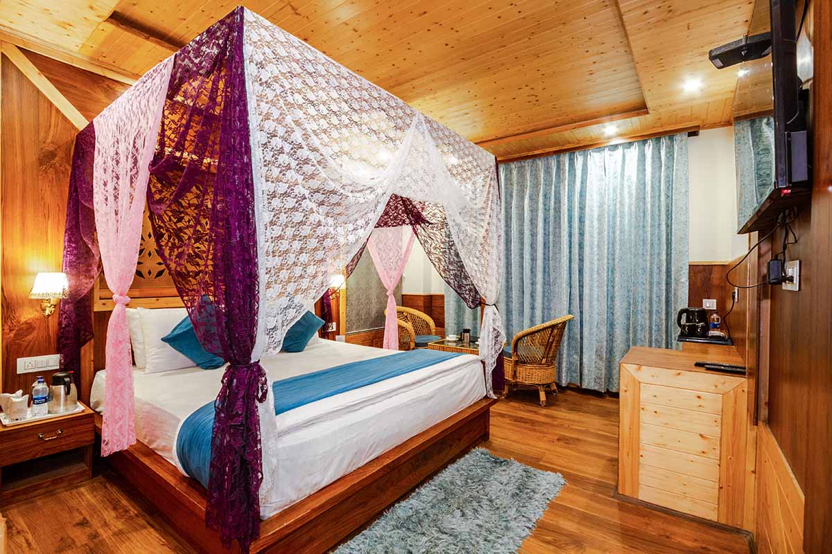Honeymoon Suite